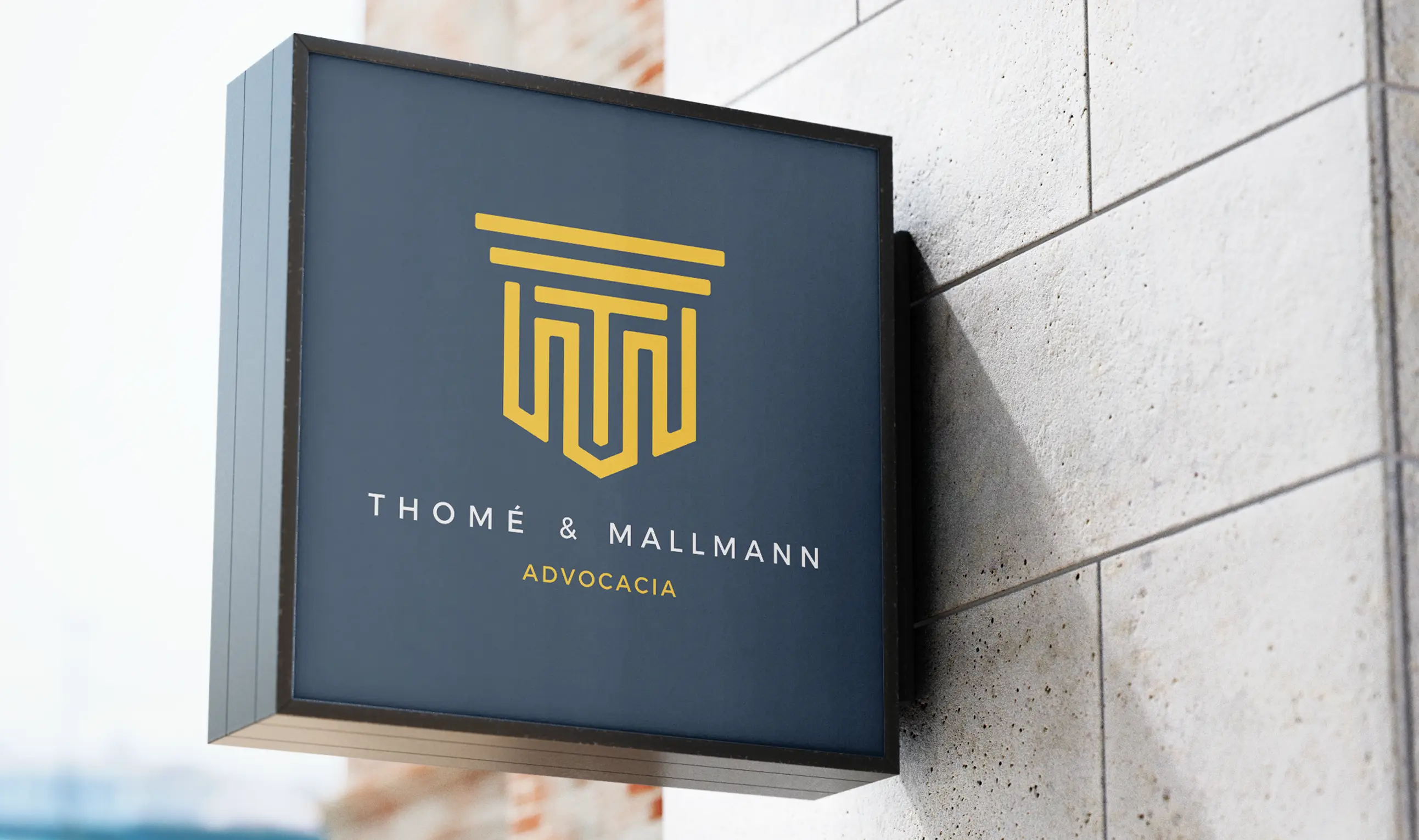 Logo "T&M Advocacia"